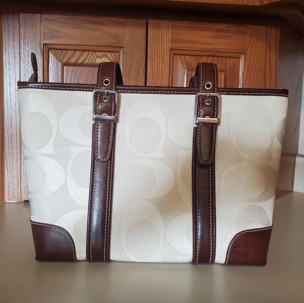 White and brown purse - Picture 1 of 10